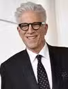 Foto de cabeza de Ted Danson en la 96ª edición anual de los Oscar