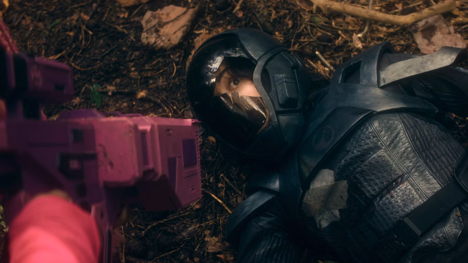 La obra maestra de ciencia ficción de 33 episodios de Netflix no es un atracón fácil, pero vale cada minuto