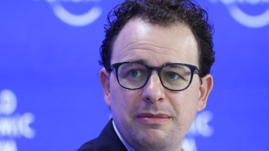 CEO de Anthropic pide frenar el ritmo del desarrollo de la IA; Altman y Musk coinciden