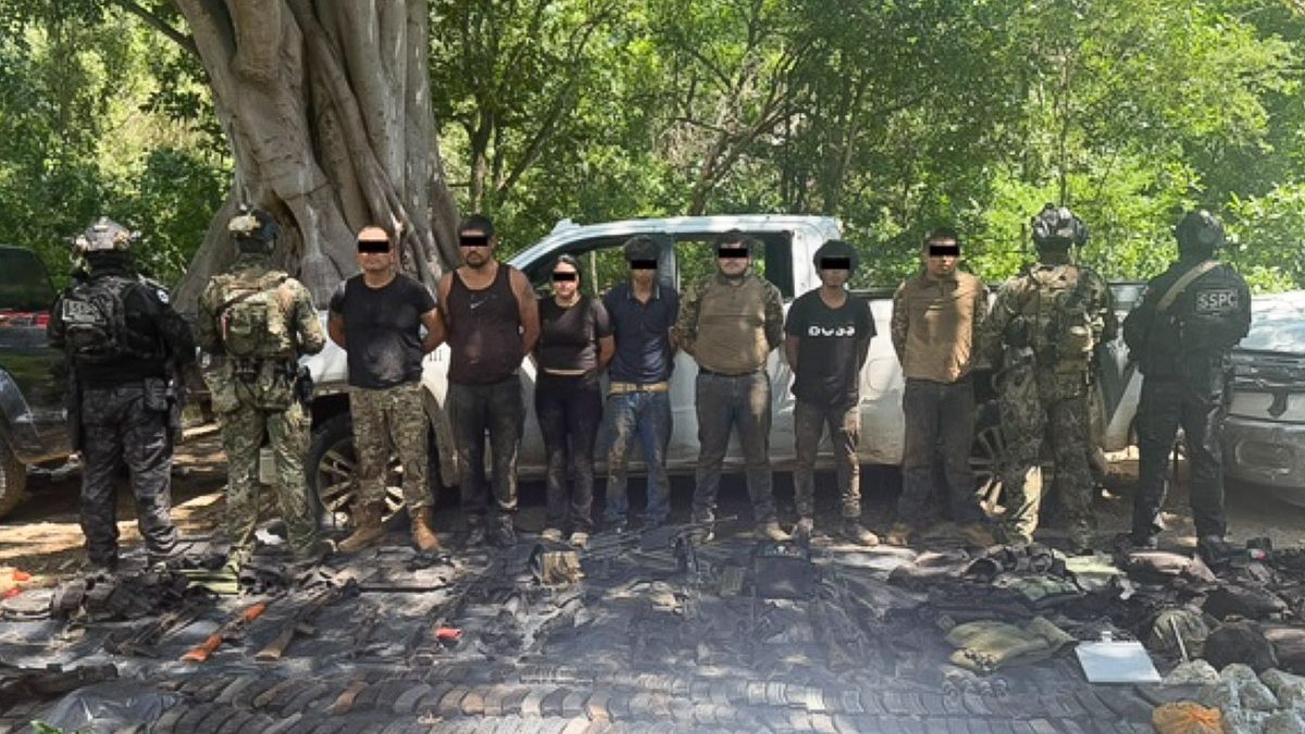 Detienen a nueve presuntos integrantes de la facción de ‘Mayito Flaco’ en Sinaloa