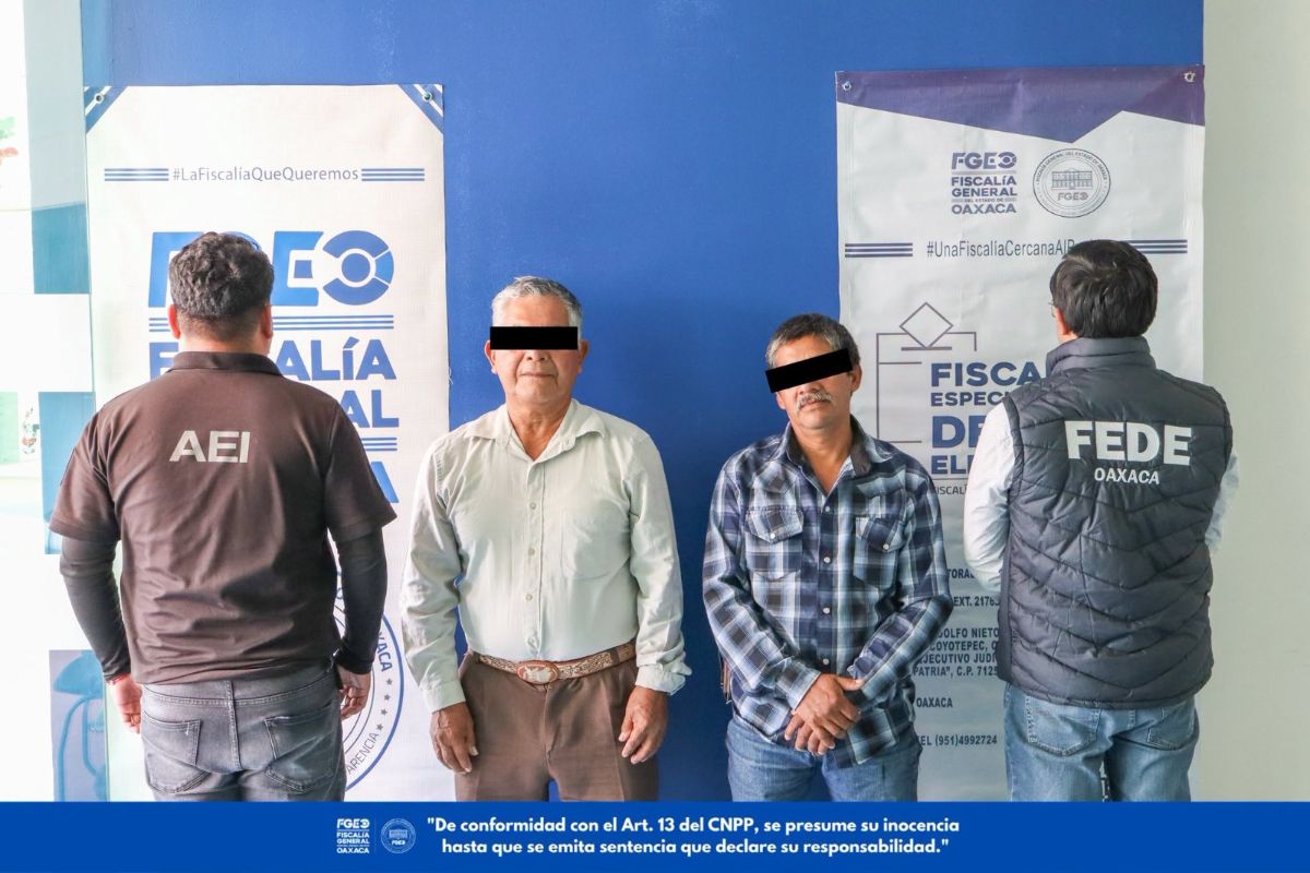 Detienen a síndico y regidor en Oaxaca por retener a alcaldesa y forzar su renuncia