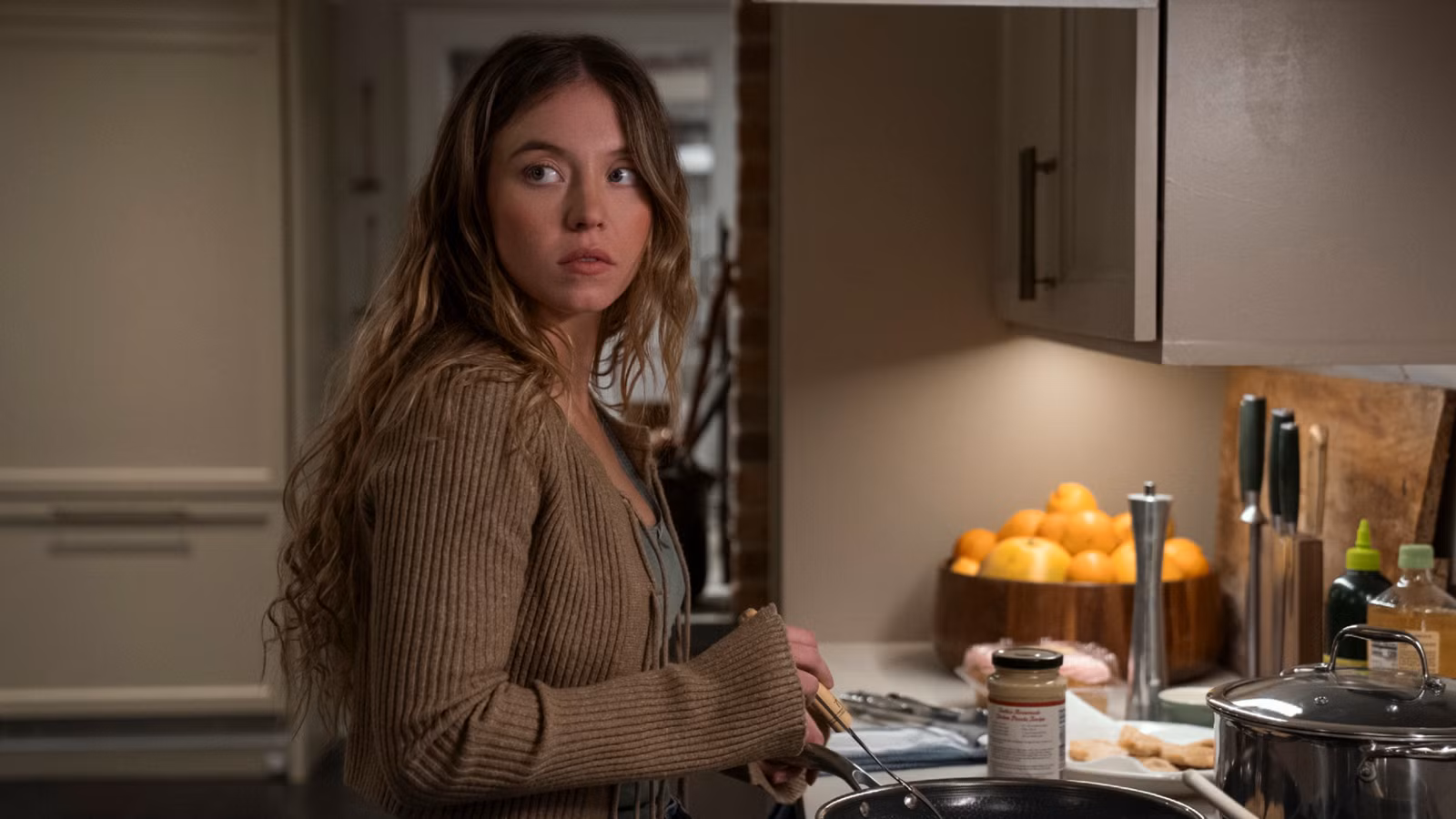 El exitoso thriller con clasificación R de Sydney Sweeney se lanza oficialmente en HBO Max en solo 2 semanas