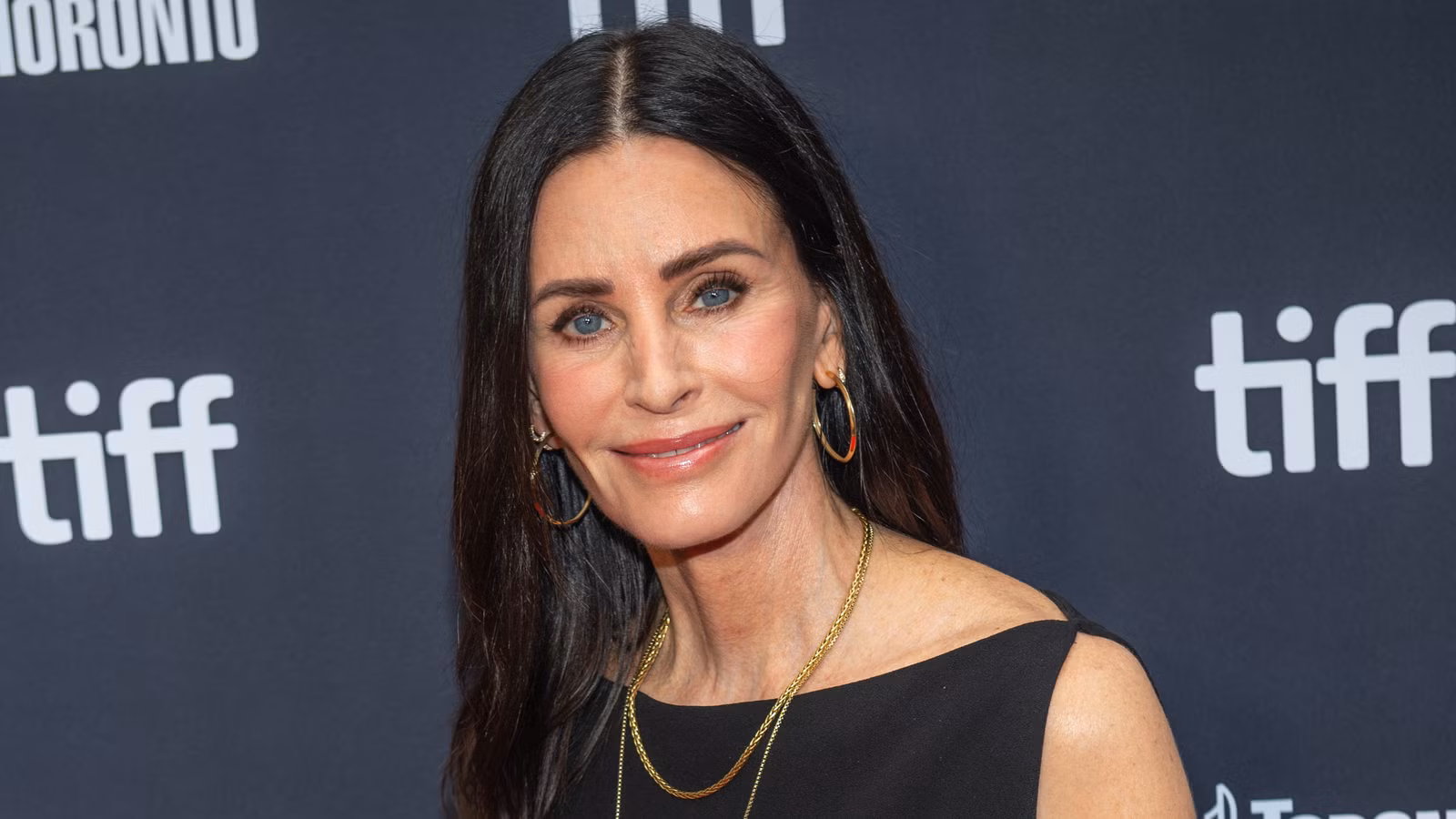 El nuevo y salvaje thriller criminal de Courteney Cox debuta con una decepcionante puntuación de Rotten Tomatoes