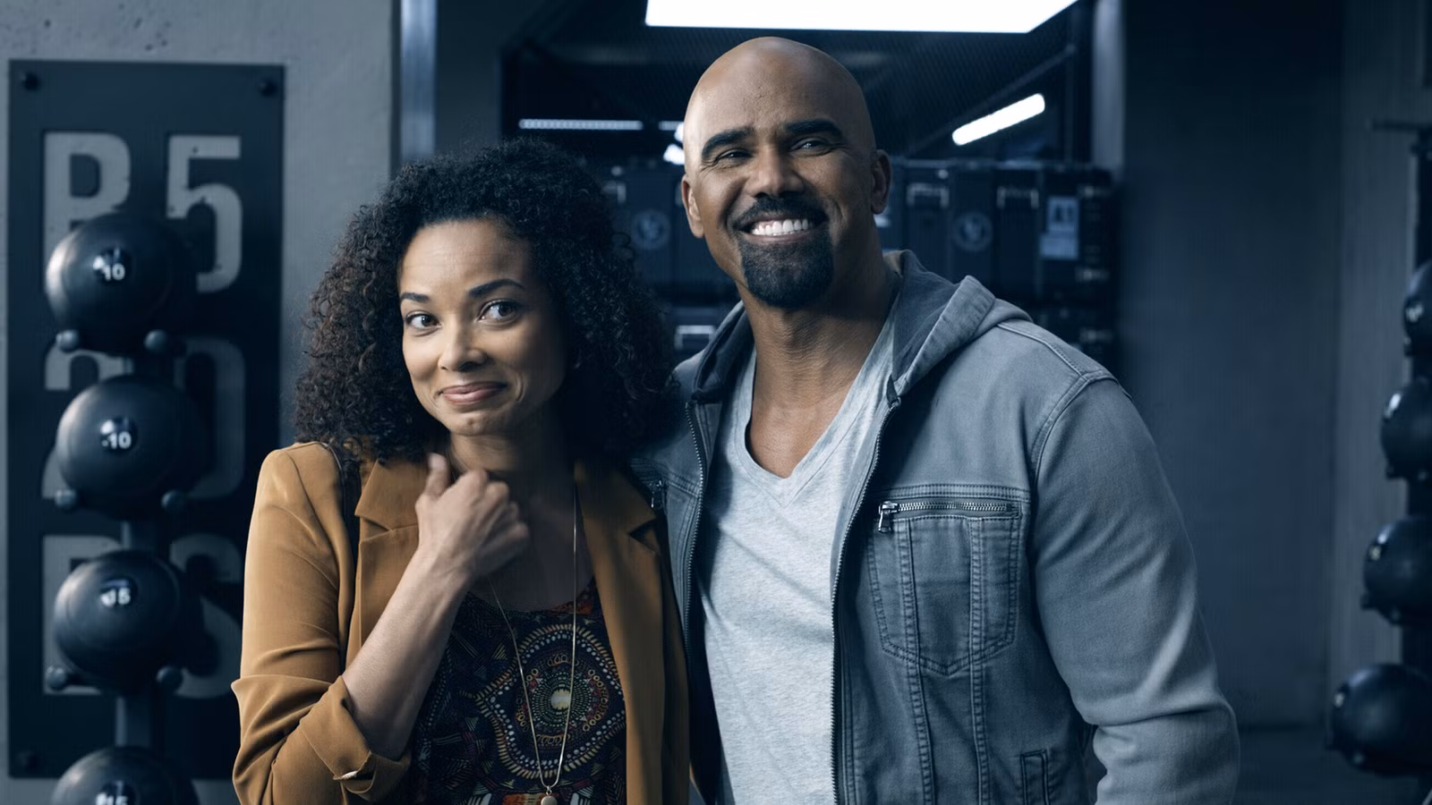 El regreso del spin-off SWAT de Rochelle Aytes después de la impactante actualización de la historia de Hondo abordada por Shemar Moore (exclusivo)