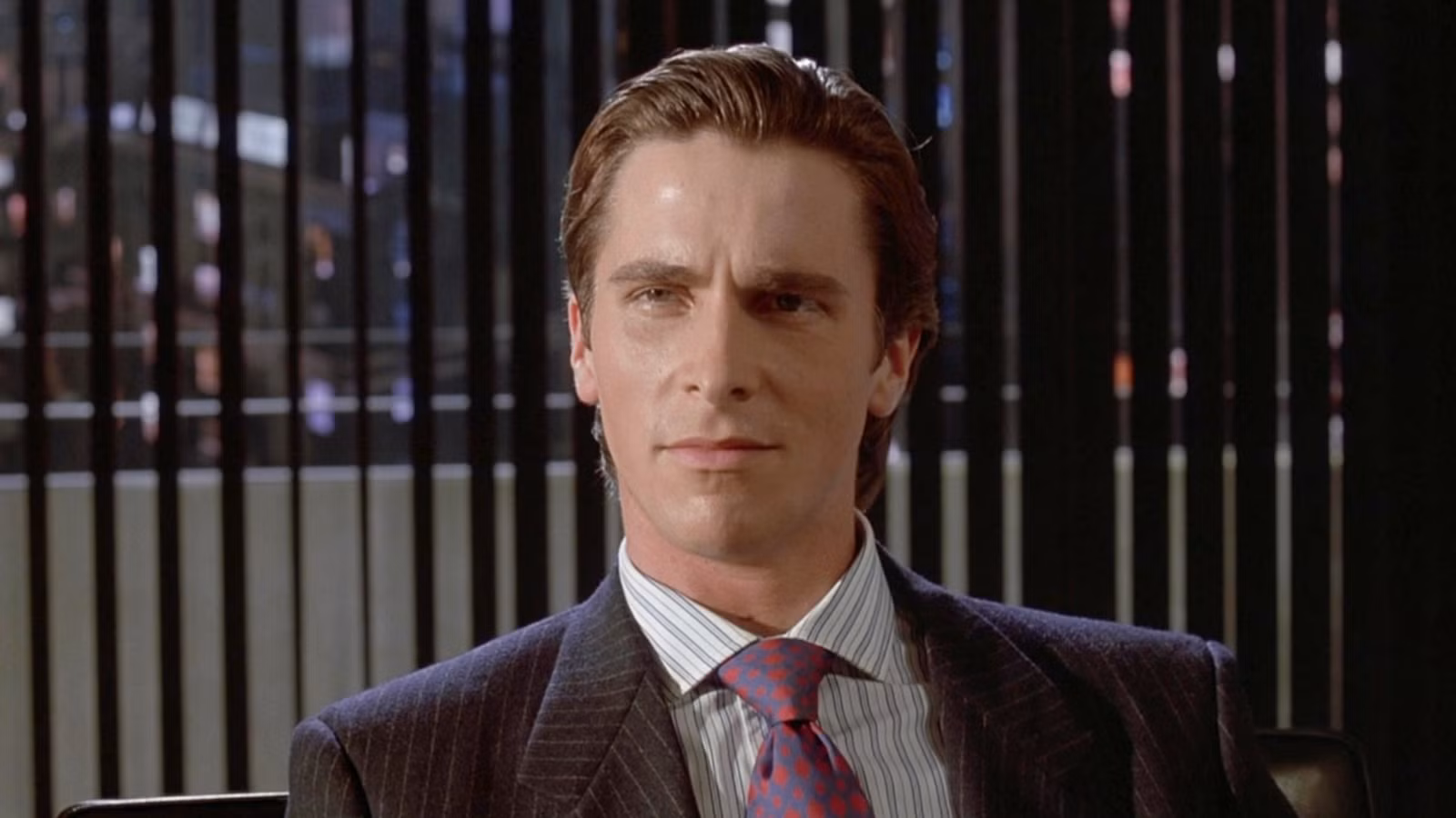 El rumoreado reemplazo de Patrick Bateman de Christian Bale revela accidentalmente la reacción del guión para la nueva película estadounidense Psycho