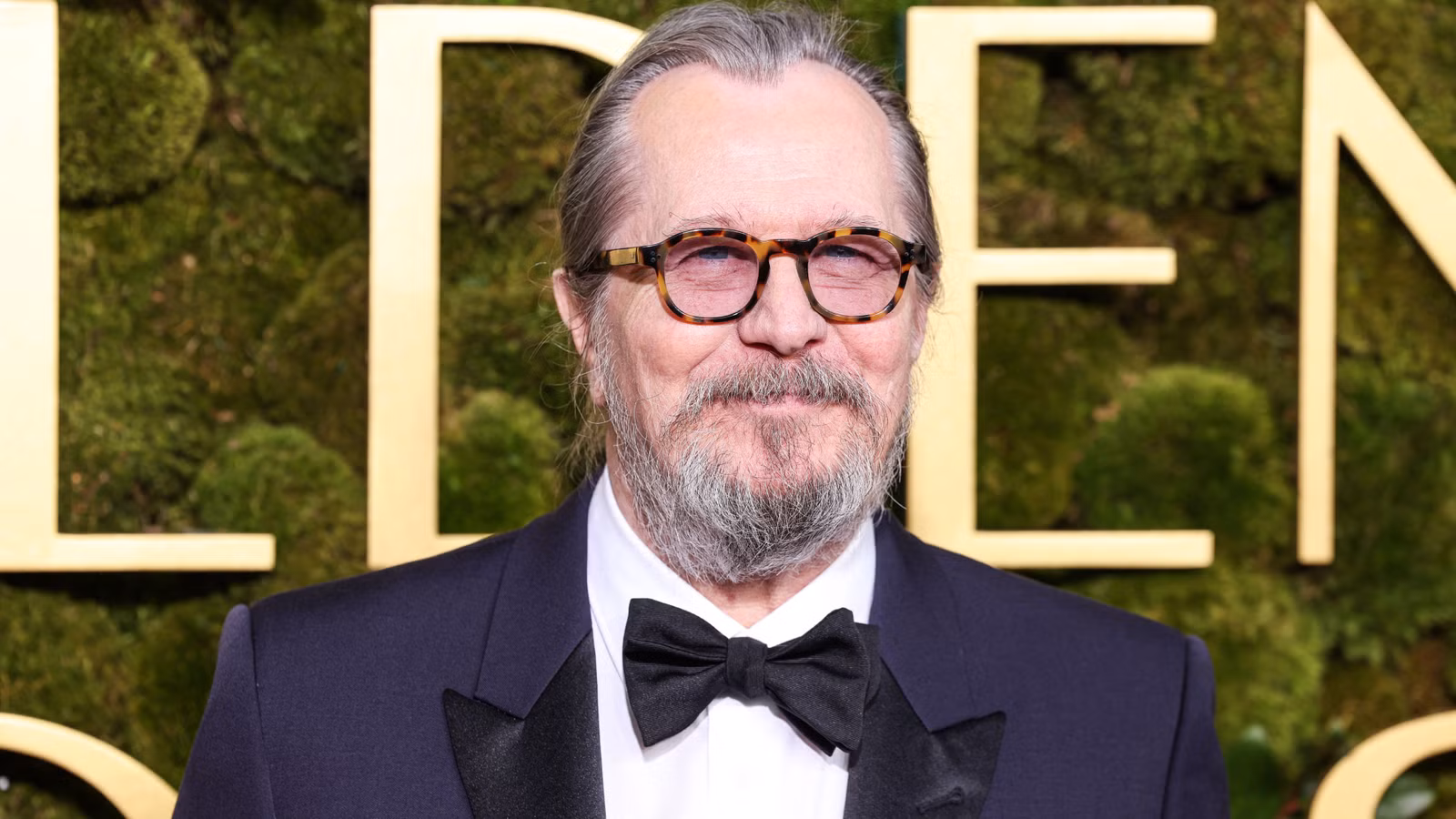 Gary Oldman respalda a la coprotagonista de Slow Horses para James Bond en medio de una importante actualización del casting