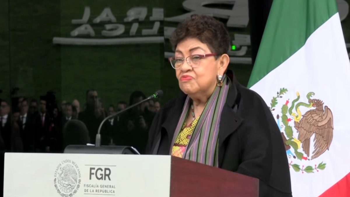 Godoy llama a defender a México de presiones externas e internas
