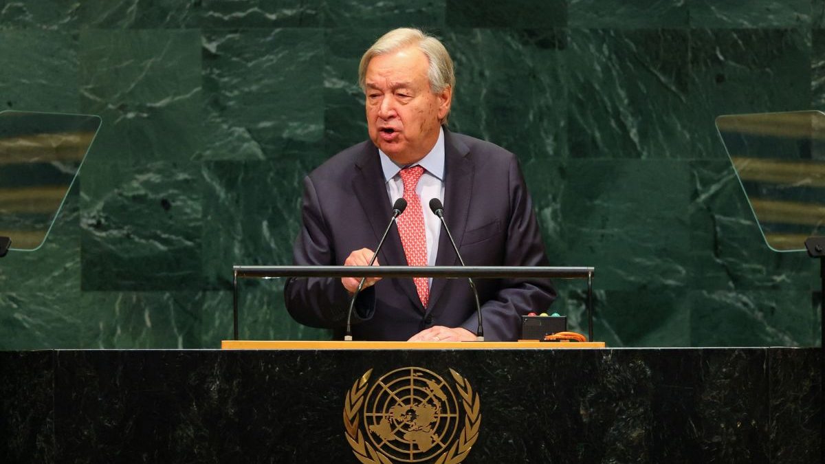 Guterres llama a gobernar la IA: 'Debe ser moldeada por y para la humanidad'