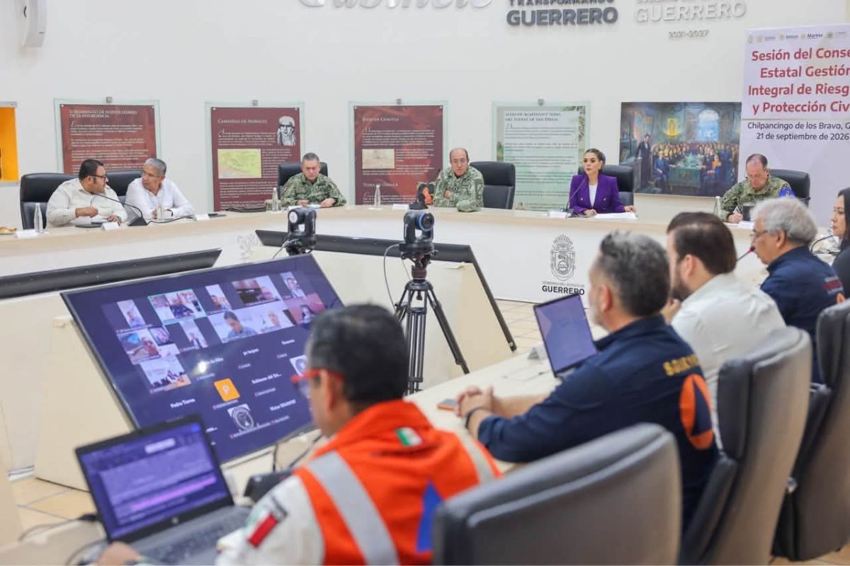Huracán Polo se intensifica y suspenden clases en Guerrero