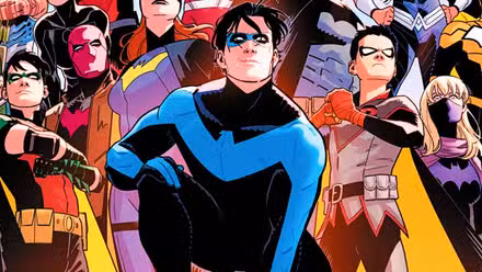 Nightwing agachado con toda la Bat-Familia apiñada a su alrededor.