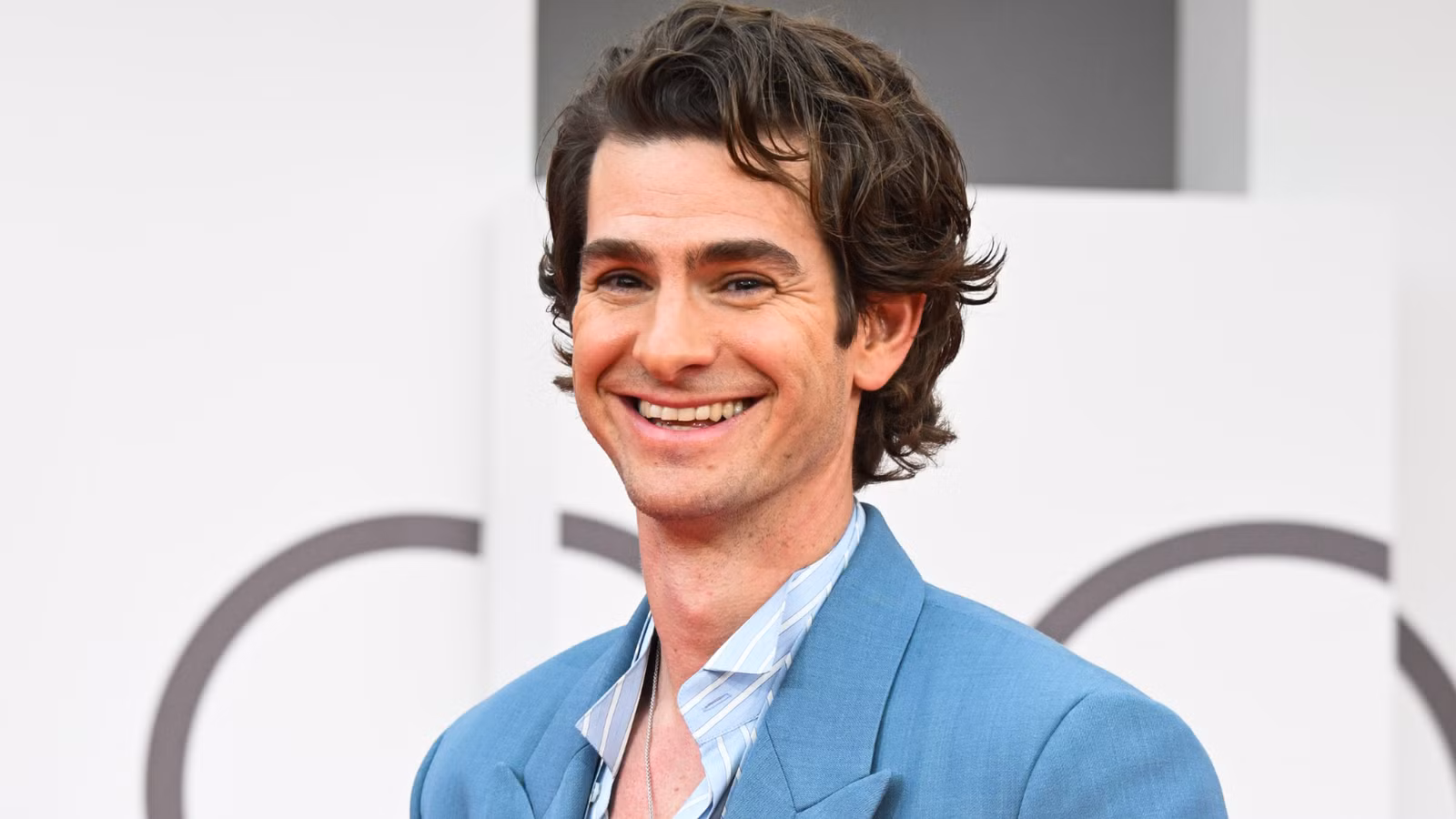 La nueva película histórica de Andrew Garfield divide oficialmente a la crítica y al público en Rotten Tomatoes