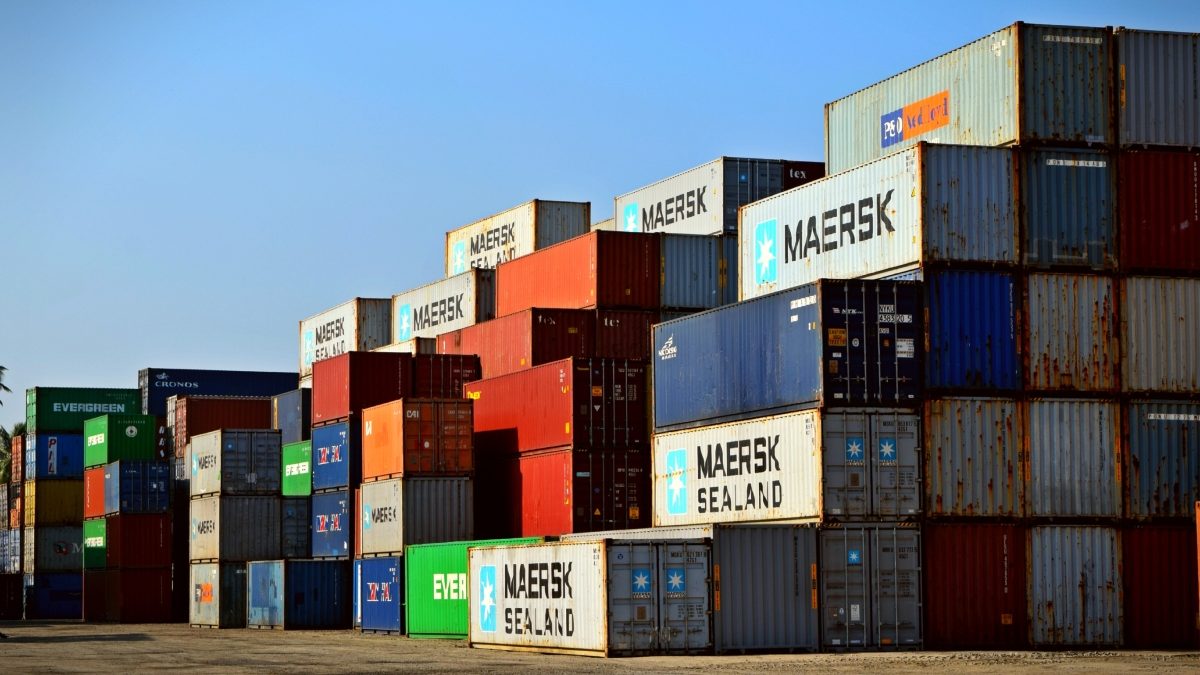 México busca elevar importaciones de EE.UU. para reducir déficit y complacer a Trump