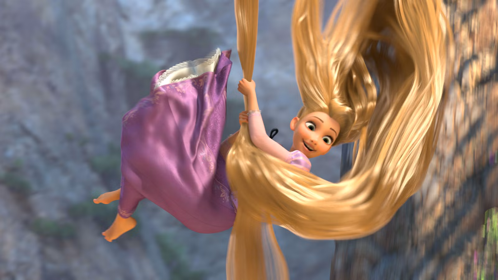 Nuevas fotos del set de Enredados revelan la llegada en vivo y el disfraz de Rapunzel con el mejor aspecto hasta el momento