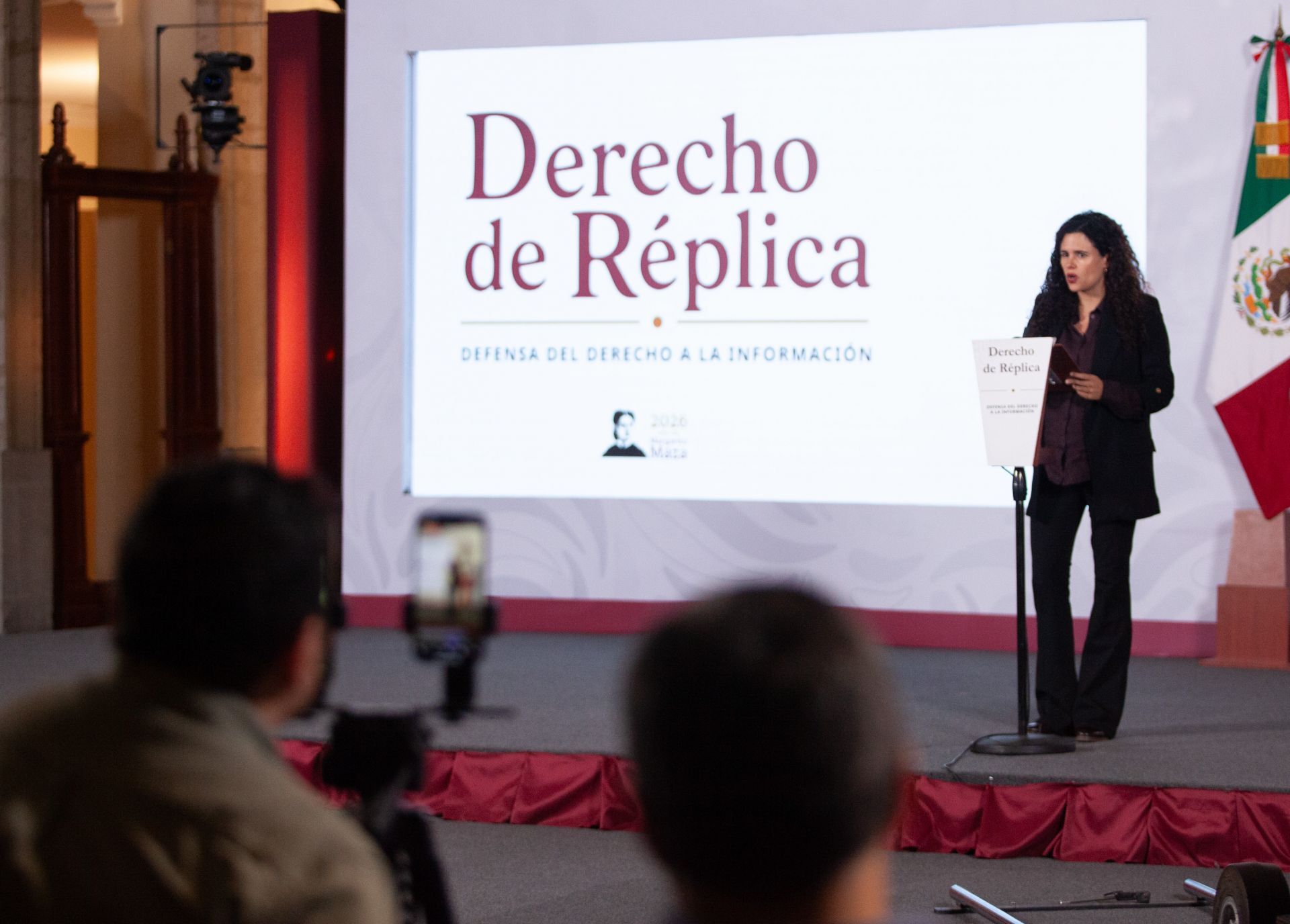 Reconocen al documentalista Óscar Menendez con la Medalla Salvador Toscano
