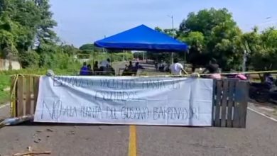 Población bloquea planta contra el gusano barrenador en Chiapas