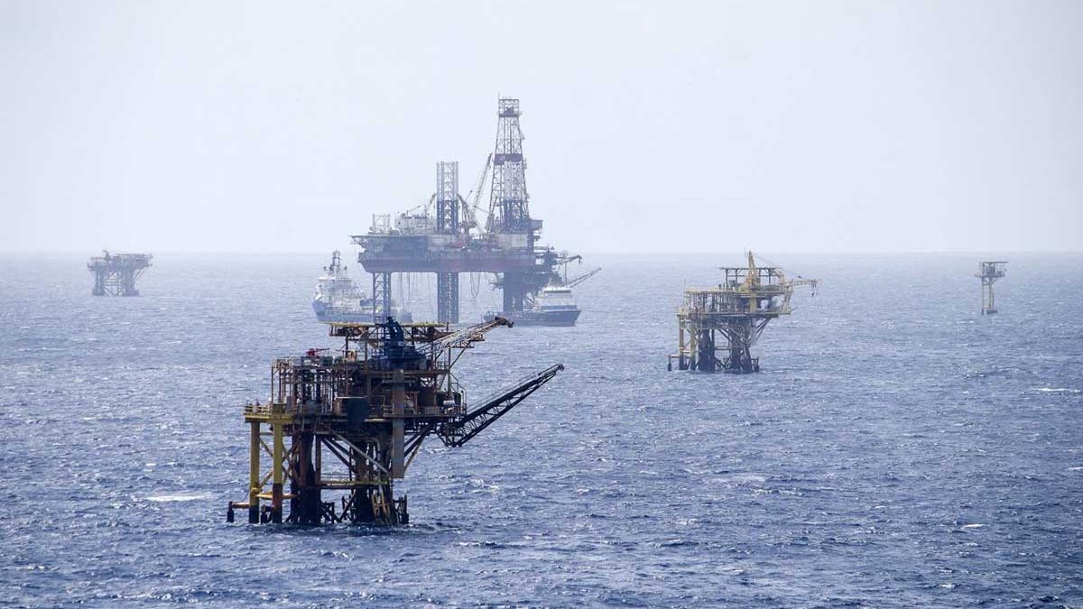 Producción de crudo de Pemex cae a 1.36 millones de barriles, nivel previo a Cantarell: especialista