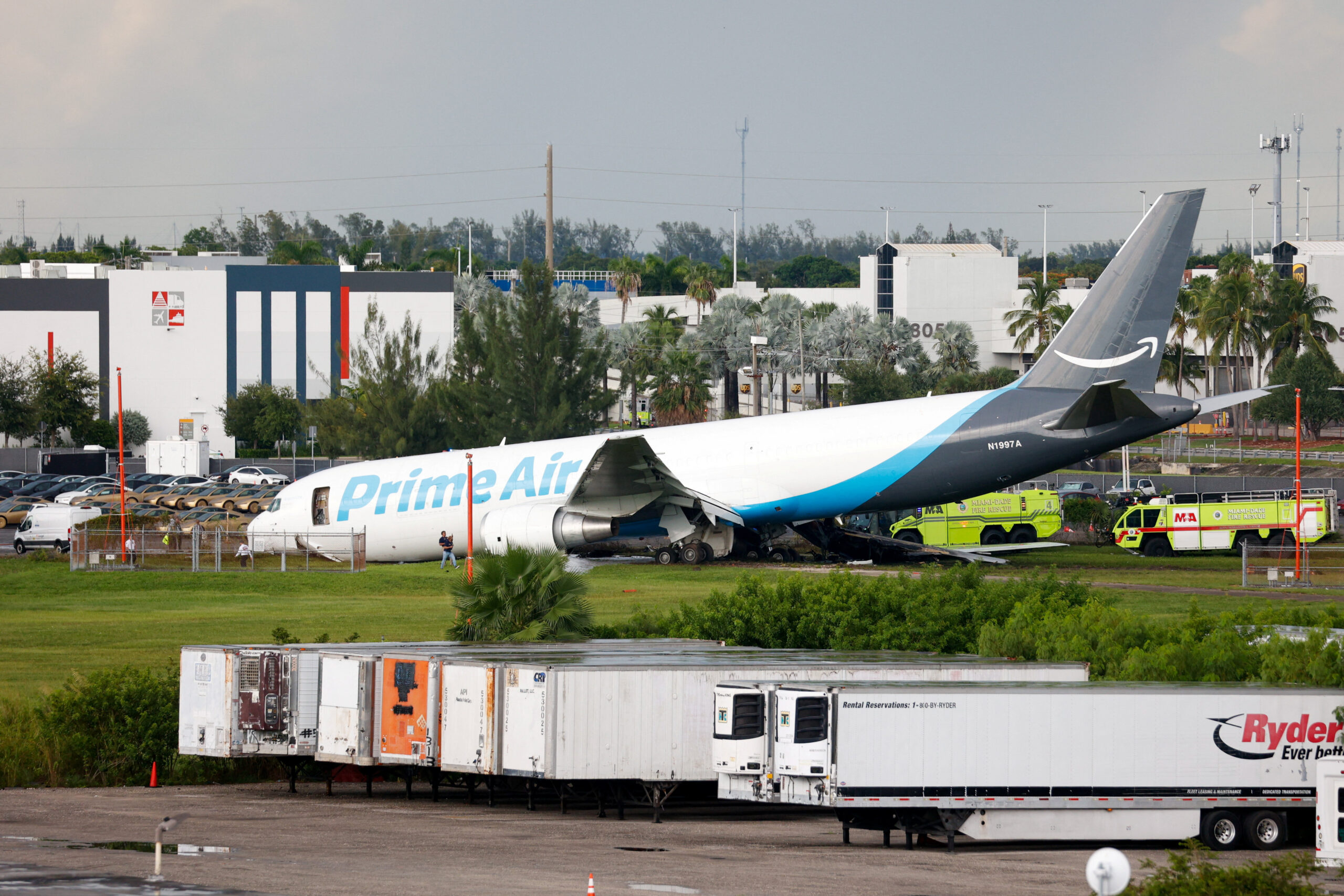 Recuperan caja negra del avión de Amazon que se salió de la pista en Miami