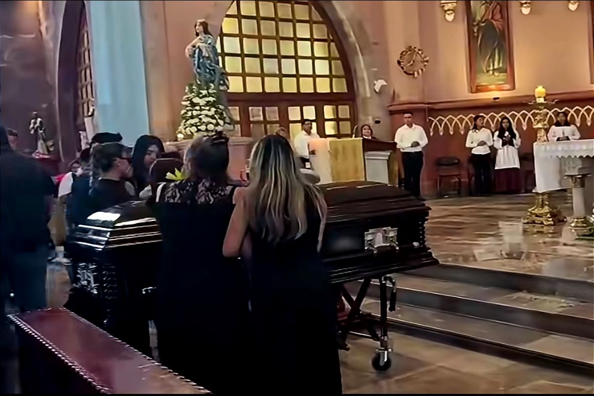 Sepultaron en Río Blanco al diputado morenista Zenyazén Escobar