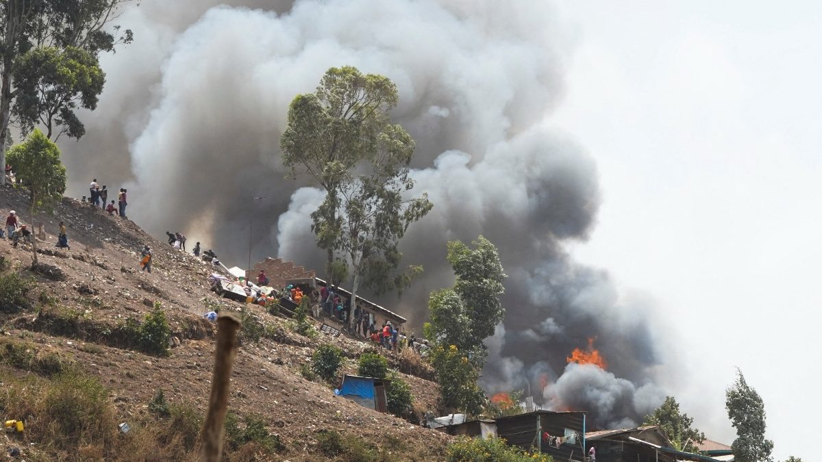 Tragedia en primaria de RD del Congo, incendio deja al menos 27 menores muertos