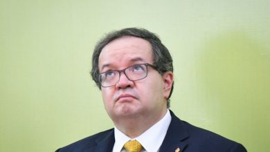 Tras escándalo de prueba en línea, UNAM regresa a examenes presenciales