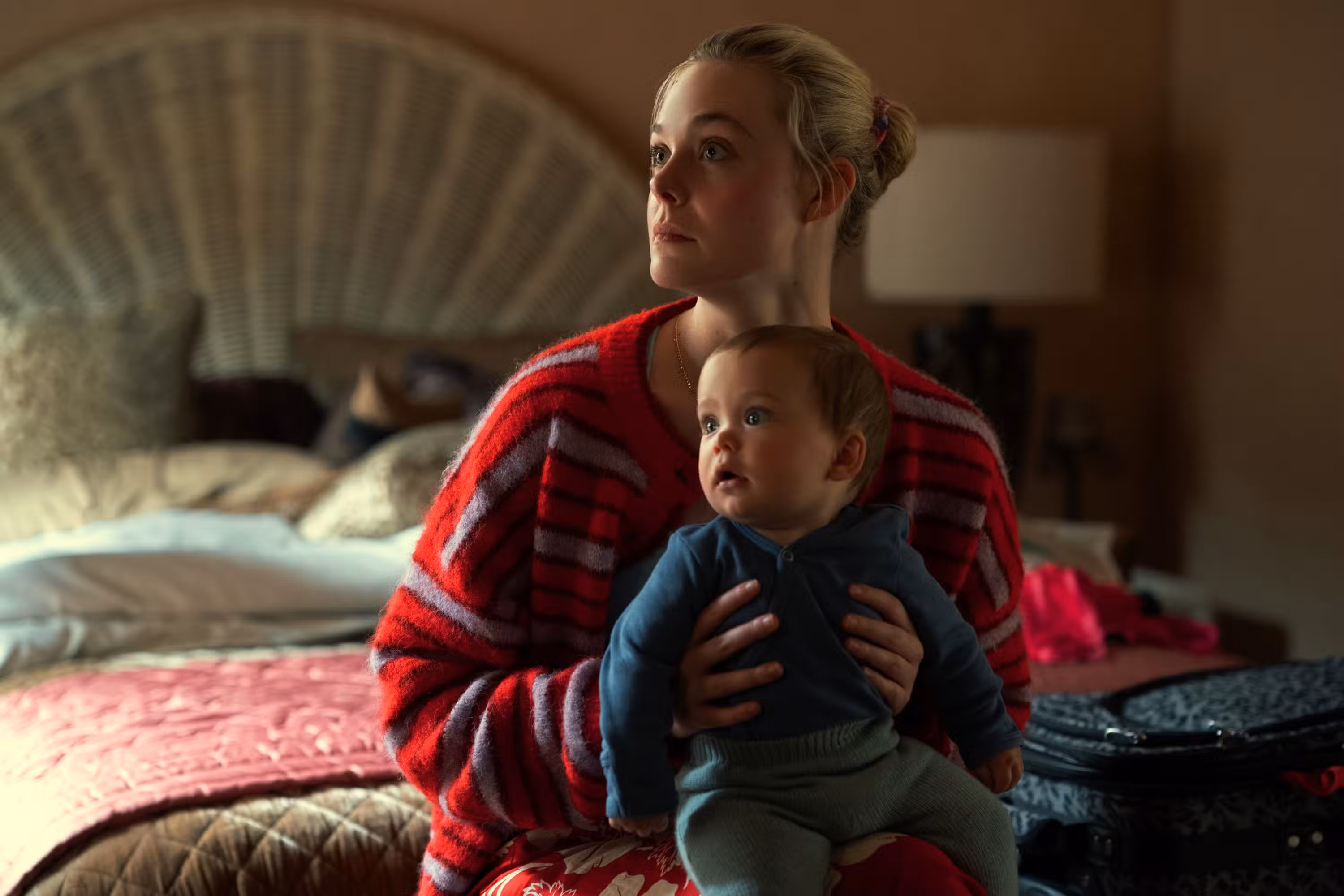 MARGO TIENE PROBLEMAS DE DINERO, Elle Fanning, 'Lariat Takedown', (Temporada 1, ep. 107, emitido el 13 de mayo de 2026). Foto: Allyson Riggs /©Apple TV+