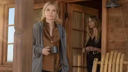 The Madison todavía presenta a Michelle Pfeiffer como Stacy Clyburn.