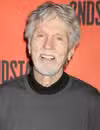 Foto de cabeza de Tom Skerritt 