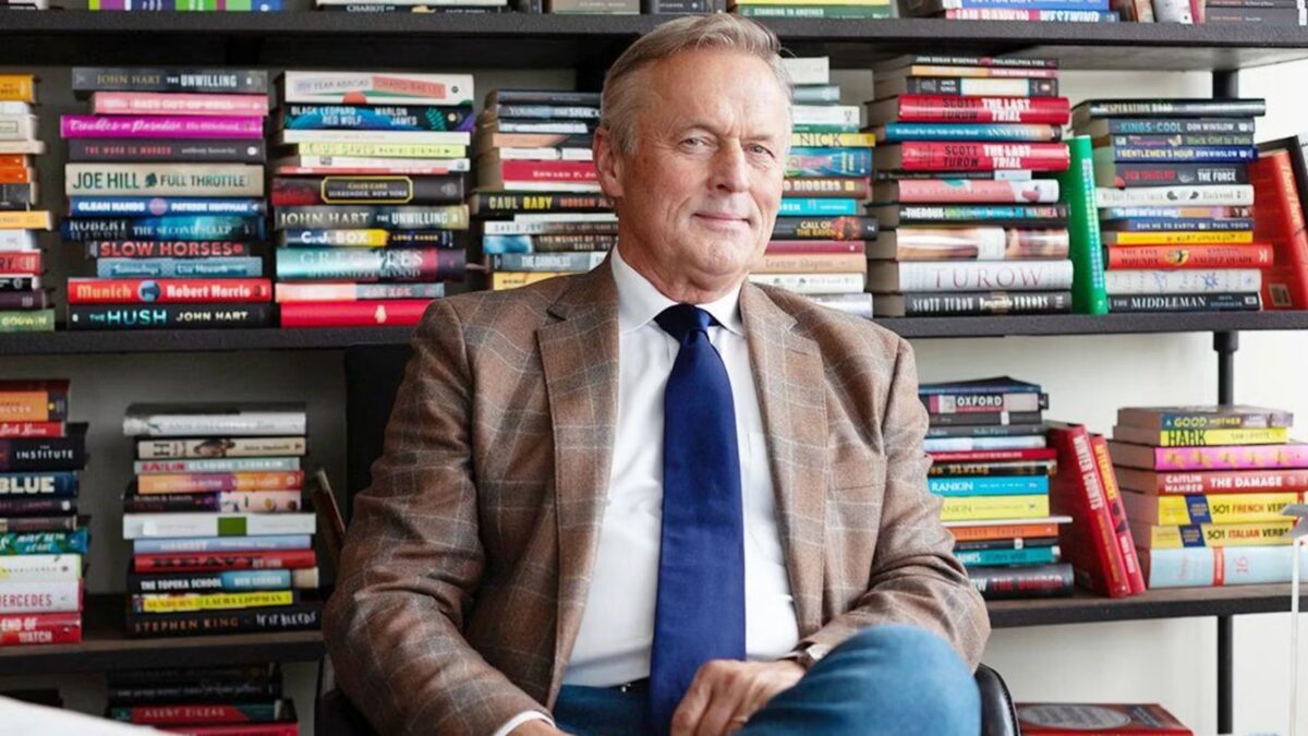 4 autores de suspense subestimados tan buenos como Grisham