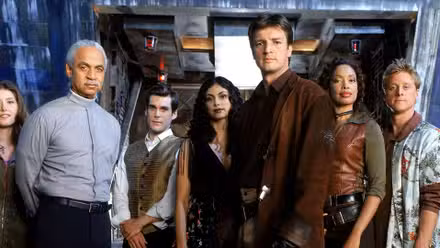 Firefly con toda la tripulación en el barco Serenity