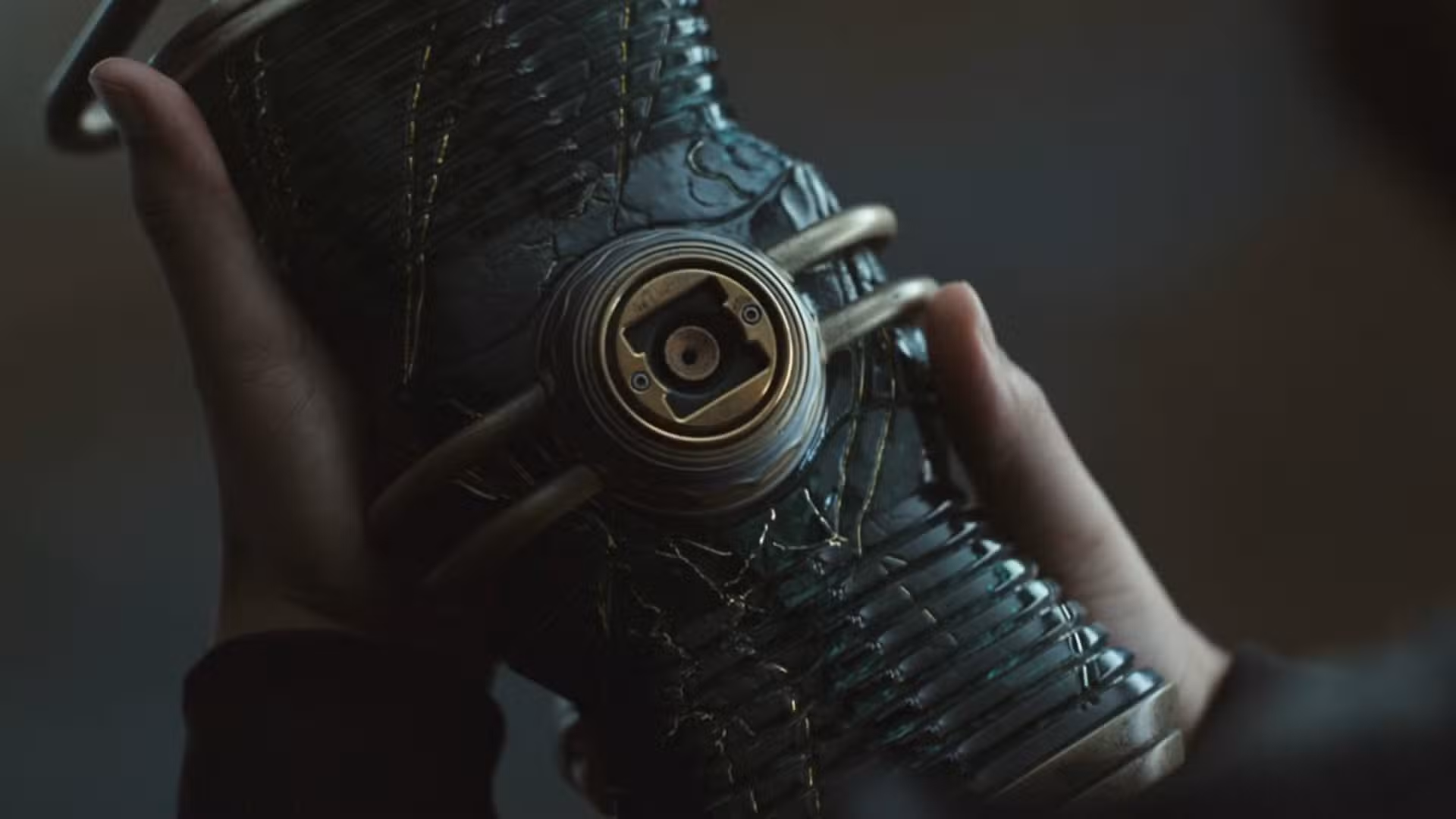 La linterna forjada de Sinestro en Lanterns Episodio 8-1