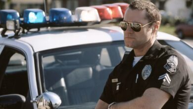 La versión de 32 episodios del novato de Steven Spielberg y Cole Hauser merece una revisión