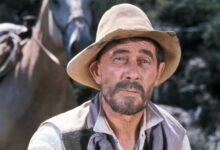 Los 8 programas y películas de Gunsmoke explicados