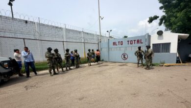 Al menos 10 muertos y 16 heridos por riña en penal de Mazatlán