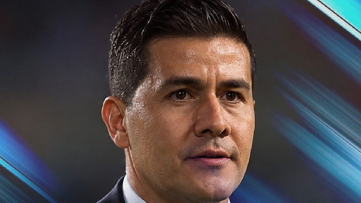Costa Rica encarga al mexicano Miguel Chacón la mejora de los árbitros y del uso del VAR
