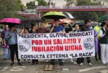 Desabasto y prestaciones pendientes en el IMSS deben atenderse: Sheinbaum