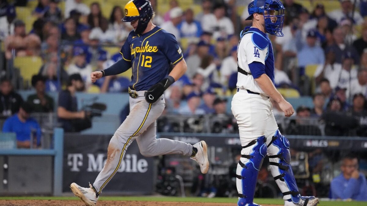 Dodgers vuelven a caer ante Milwaukee y quedan al borde de la eliminación