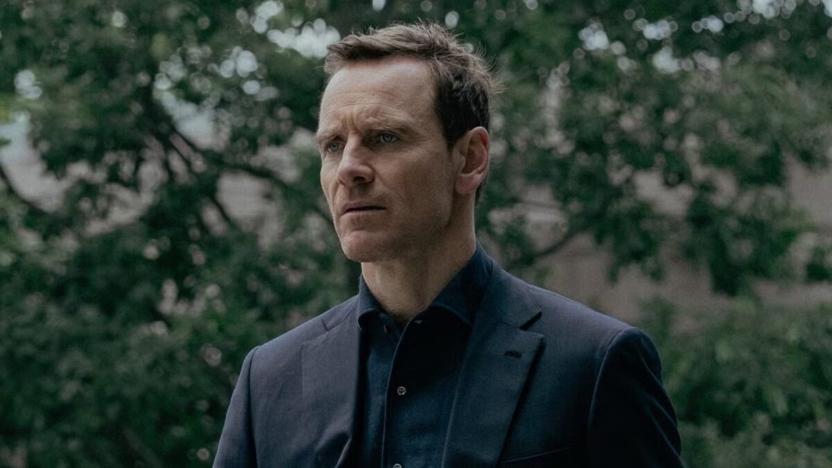 El exitoso thriller de acción Paramount de Michael Fassbender confirmado con el revés de la temporada 3