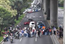 Estudiantes de la UPN cierran Periférico y causan caos en la zona sur de CDMX