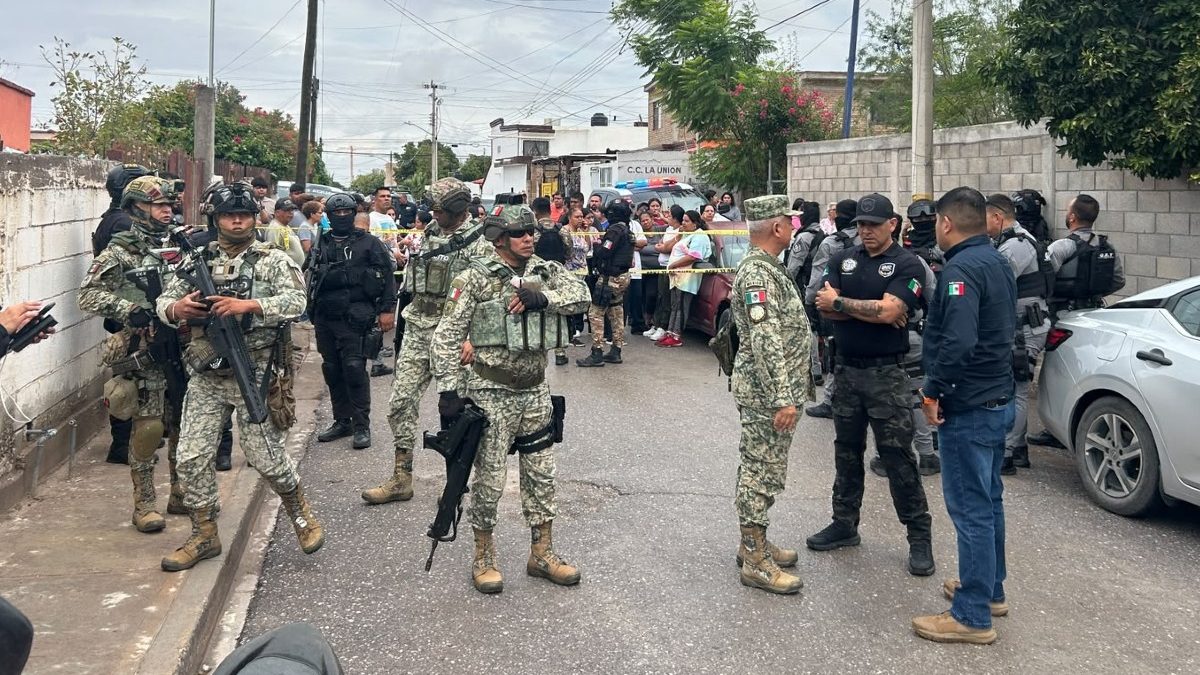 Exestudiantes matan a subdirectora de Secundaria en Torreón
