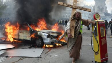 Gas lacrimógeno, enfrentamientos y saqueos se viven durante las protestas en Francia