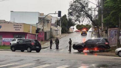 Hombre armado toma como rehenes a menores de una escuela en Brasil
