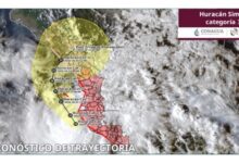 Huracán Simón cambia trayectoria y prevén impacte Sinaloa
