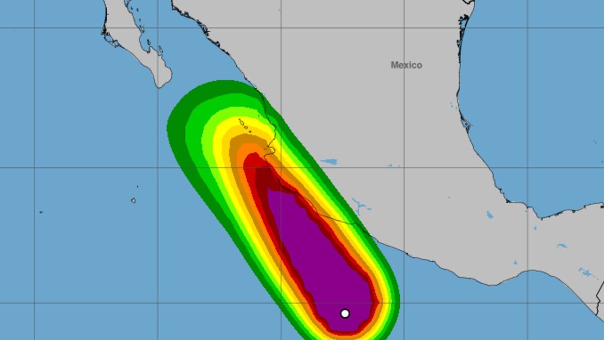 Huracán Trudy pierde potencia; sigue la alerta en el Pacífico mexicano