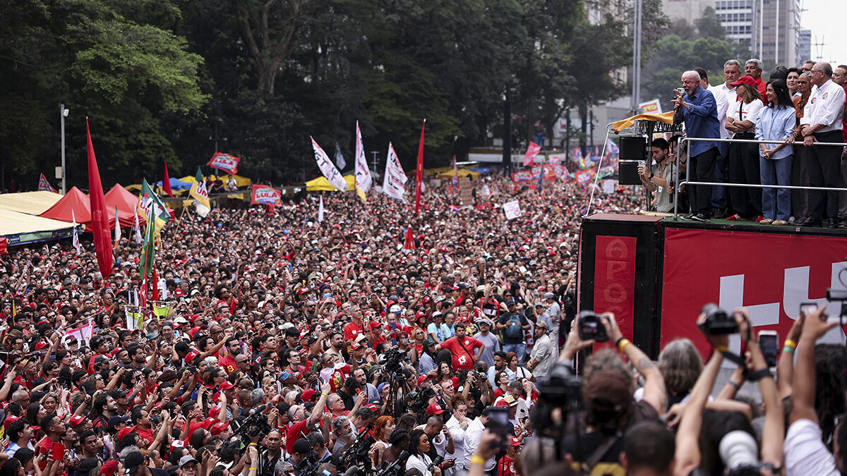 Lula moviliza a miles en São Paulo para intentar remontar ante Bolsonaro