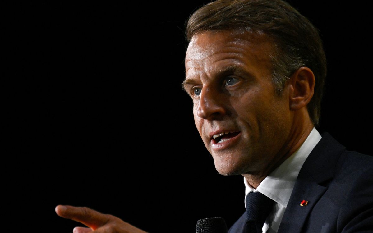 Macron llama a estudiantes a protestar 'en calma, con orden' en Francia