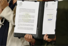 Sheinbaum firma decreto para proteger a menores en redes sociales