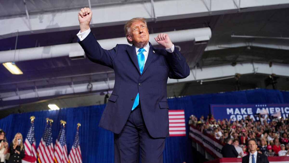 Trump desata críticas tras decir que Irán podría 'destruir' Los Ángeles o San Diego